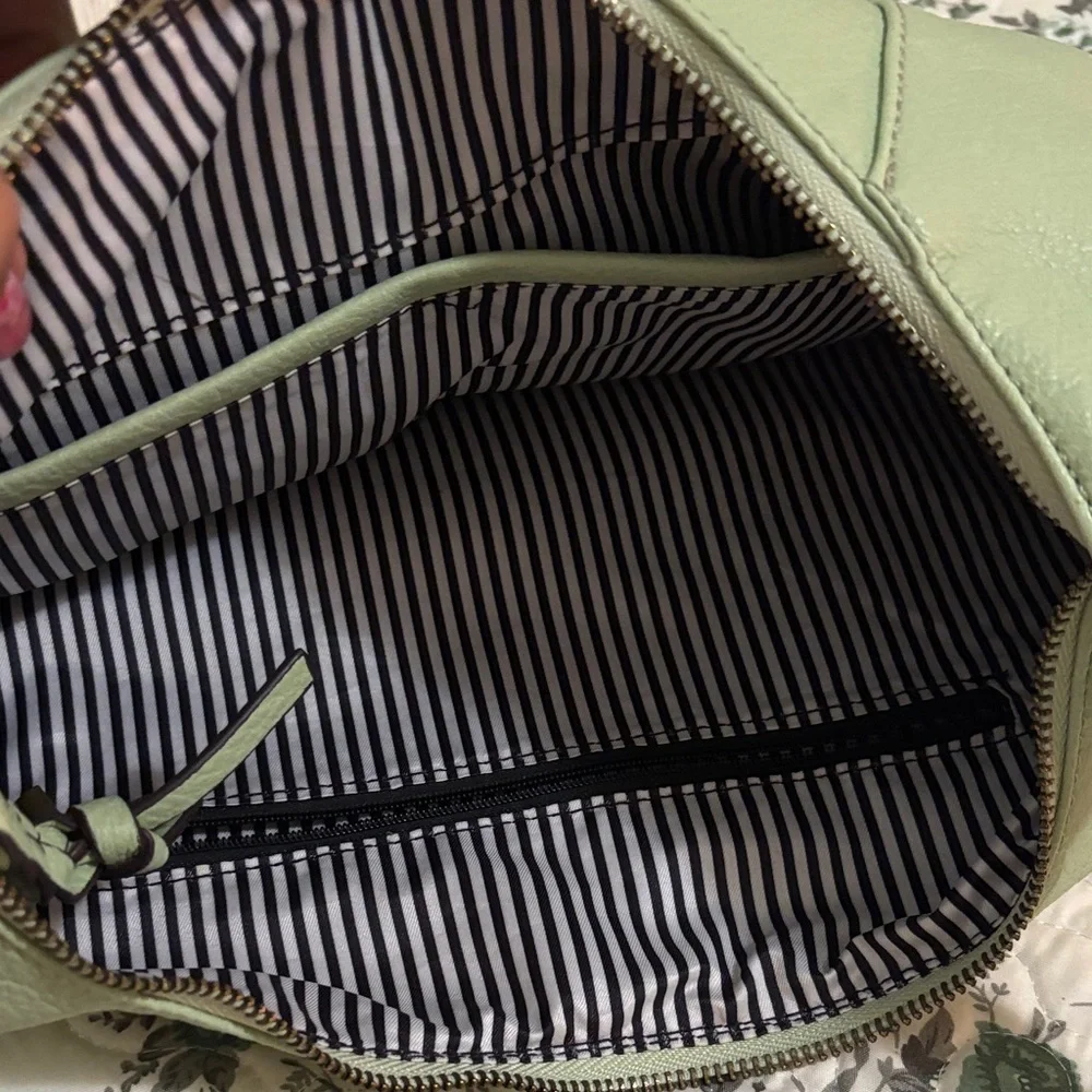Sleek Green Women's Bag
